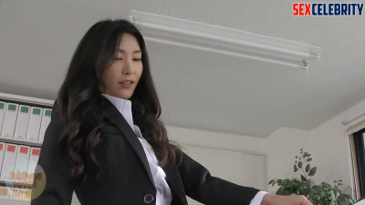 Colleague licking his ass during handjob making, ai Yui Aragaki 新垣 結衣 性別