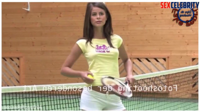 Intimate photosession on the tennis court with Lena Meyer-Landrut, A.I.