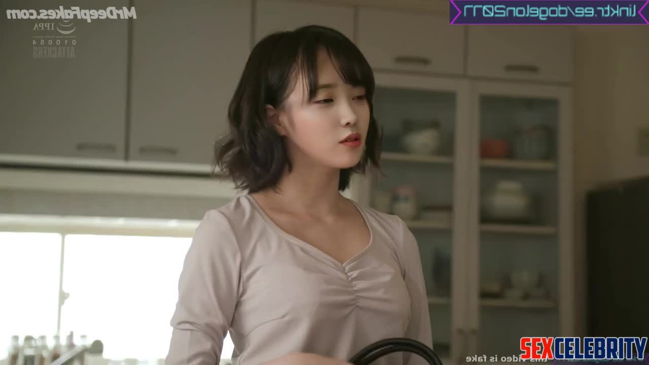 Young guy fucked his sexy wife hot in the kitchen (이지은 가짜 포르노) face swap - DeepFakesCeleb